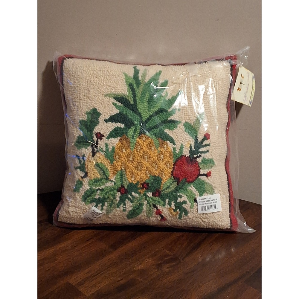 Colonial Williamsburg Sally Eckman Roberts Holiday Pineapple Hooked Wool Pillow
